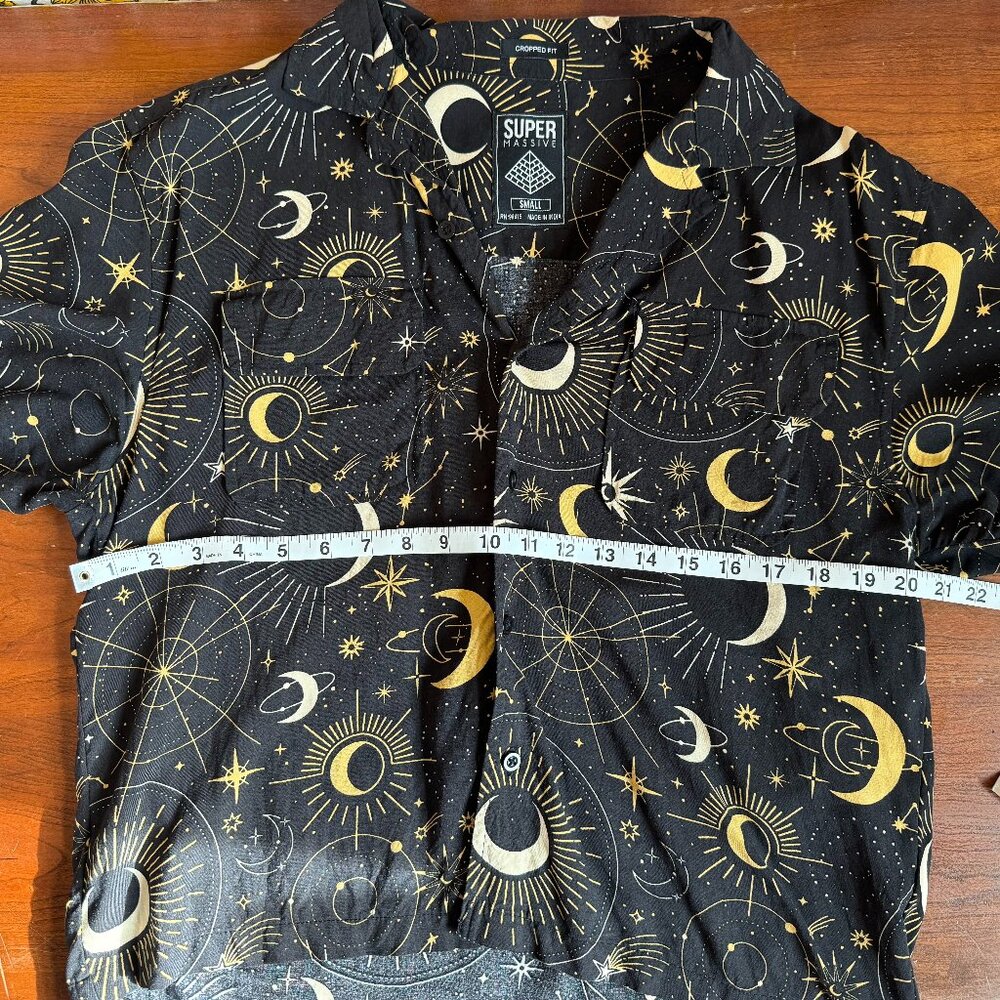 SUPER MASSIVE Celestial Sun + Moon Cropped Button-Up Shirt 🌞🌑🌙  Size Small - Picture 5 of 7